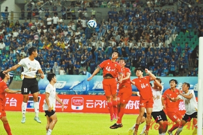 福马足球友谊赛激情四射